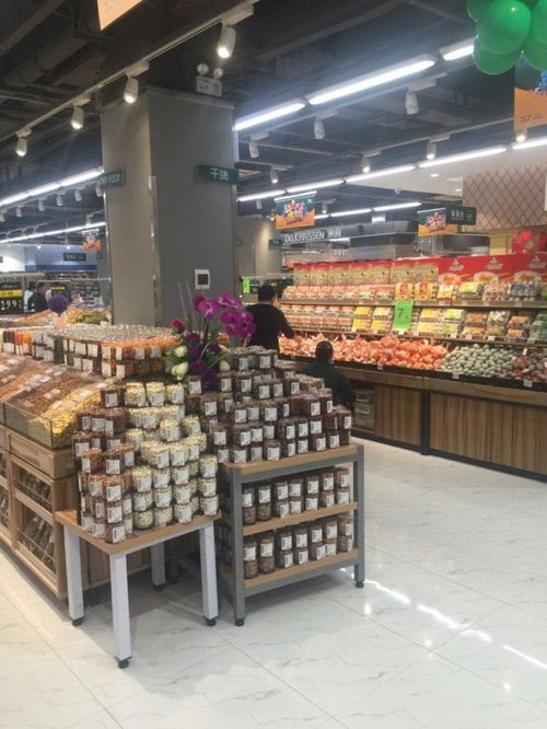 中百首家食品超市 仓储北湖店开启购物新体验